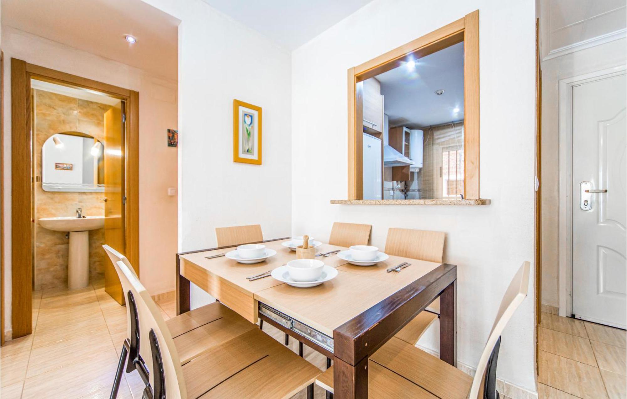 2 Bedroom Lovely Apartment In Оропеса-дель-Мар Екстер'єр фото